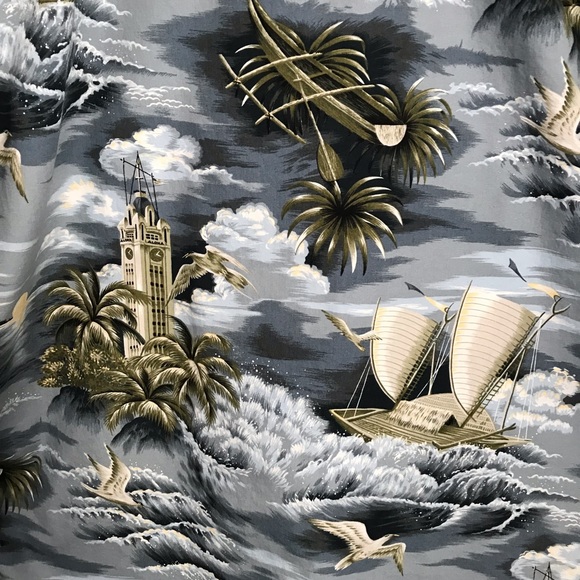 Hawaiian Shirt Men’s size XL Grey/Green with Palm Trees and Boats. - Picture 5 of 5